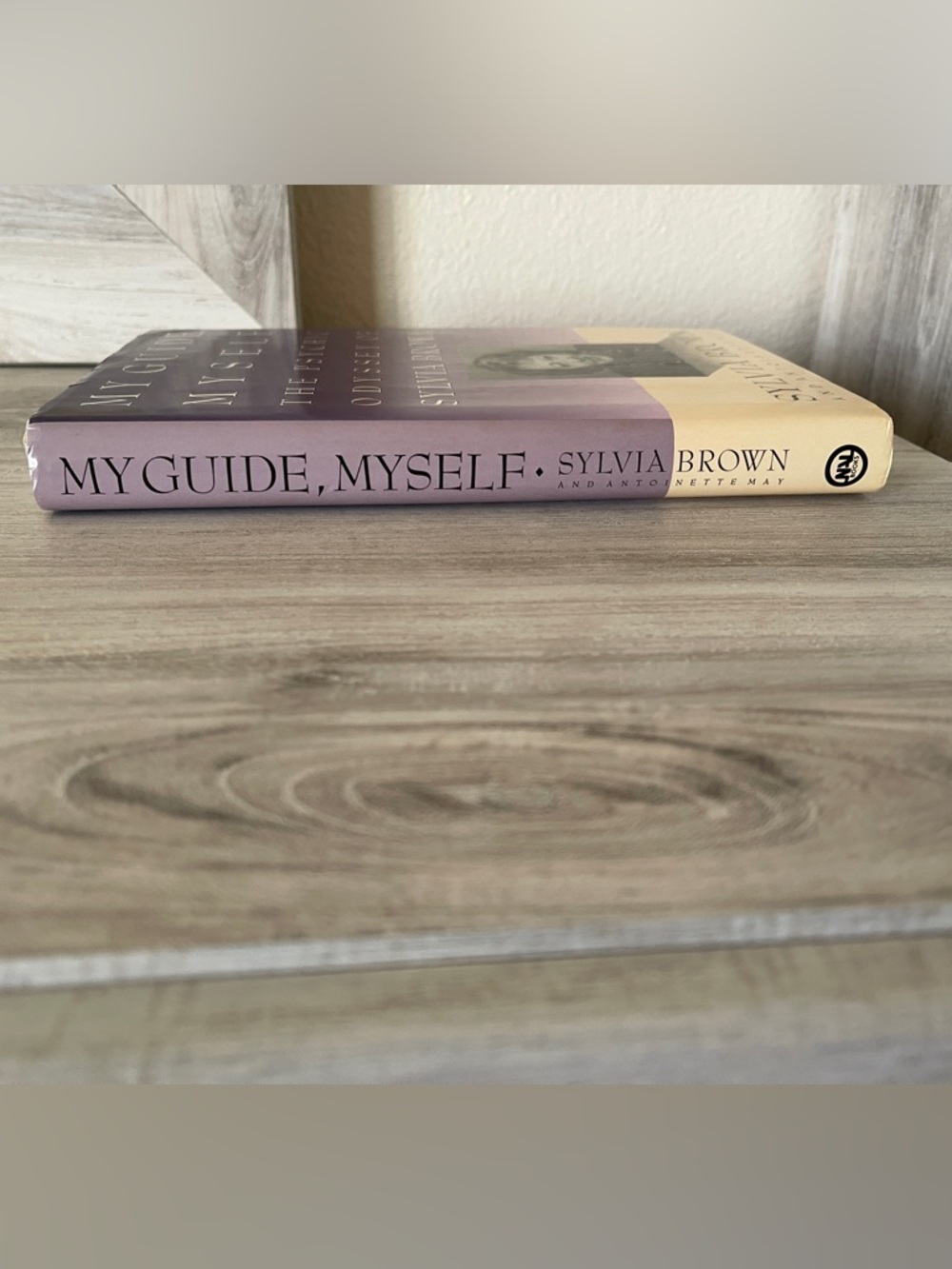 Rare Signed Sylvia Browne Book from 1990 - Picture 5 of 16